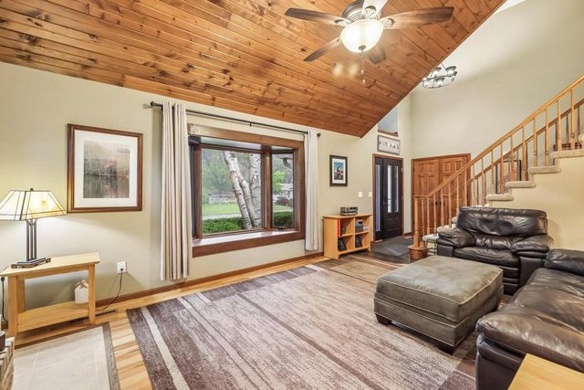 740 Glenwood Court, Jefferson, WI 53549