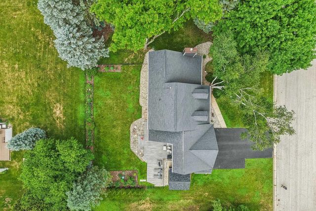 740 Glenwood Court, Jefferson, WI 53549