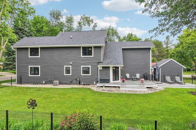 740 Glenwood Court, Jefferson, WI 53549