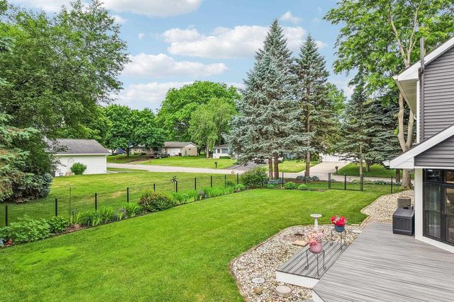 740 Glenwood Court, Jefferson, WI 53549