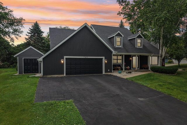 740 Glenwood Court, Jefferson, WI 53549