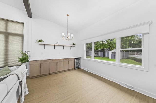 10063 W Grantosa DRIVE, Milwaukee, WI 53222
