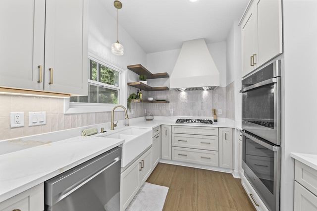 10063 W Grantosa DRIVE, Milwaukee, WI 53222