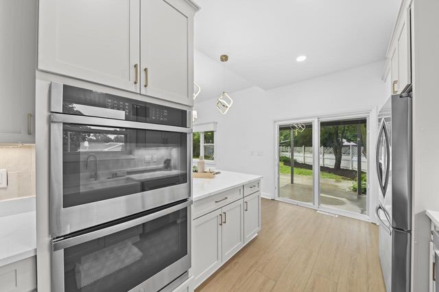 10063 W Grantosa DRIVE, Milwaukee, WI 53222