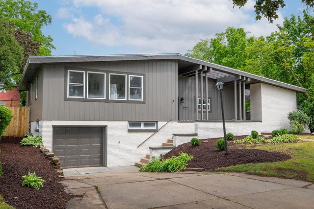 10063 W Grantosa DRIVE, Milwaukee, WI 53222