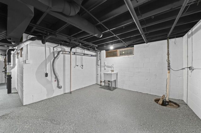10063 W Grantosa DRIVE, Milwaukee, WI 53222