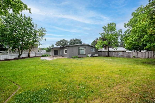 10063 W Grantosa DRIVE, Milwaukee, WI 53222