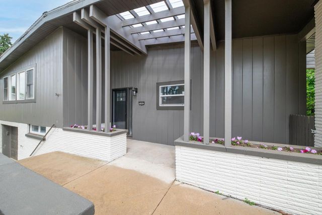 10063 W Grantosa DRIVE, Milwaukee, WI 53222
