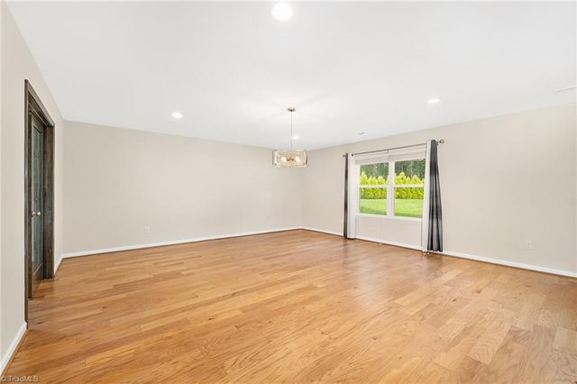 4892 Montevista Drive, Greensboro, NC 27407