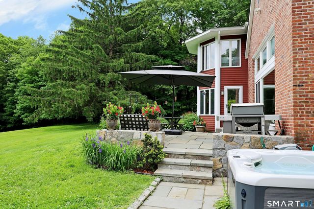 68 Bloomer Road, Ridgefield, CT 06877