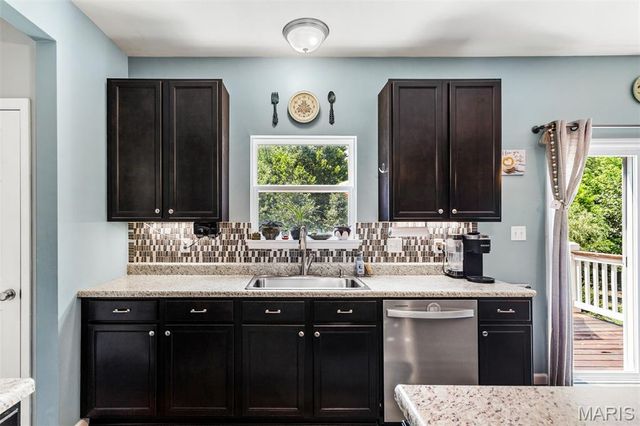 210 Flint Brook Drive, O'fallon, MO 63366