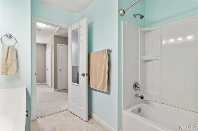 210 Flint Brook Drive, O'fallon, MO 63366