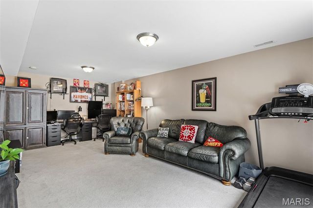 210 Flint Brook Drive, O'fallon, MO 63366
