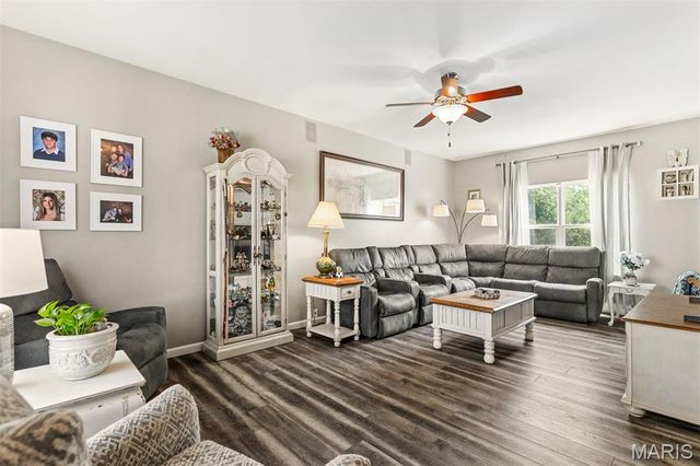 210 Flint Brook Drive, O'fallon, MO 63366