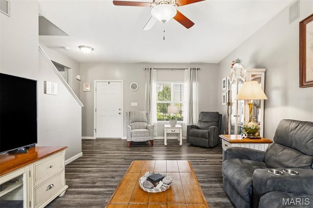 210 Flint Brook Drive, O'fallon, MO 63366