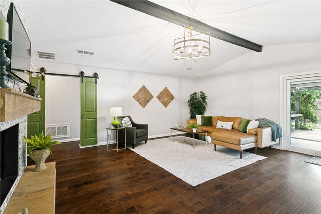 2904 Princeton Drive, Plano, TX 75075