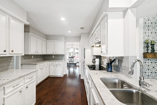 2904 Princeton Drive, Plano, TX 75075