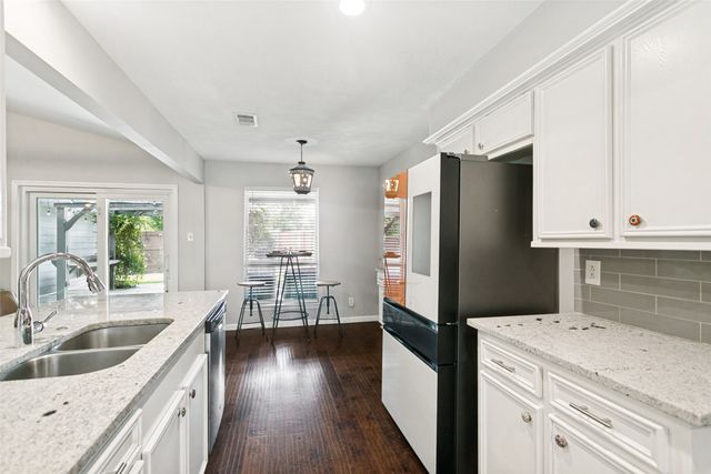 2904 Princeton Drive, Plano, TX 75075