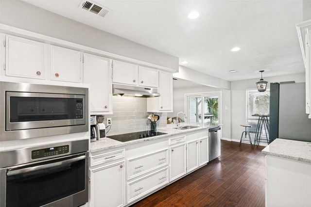 2904 Princeton Drive, Plano, TX 75075