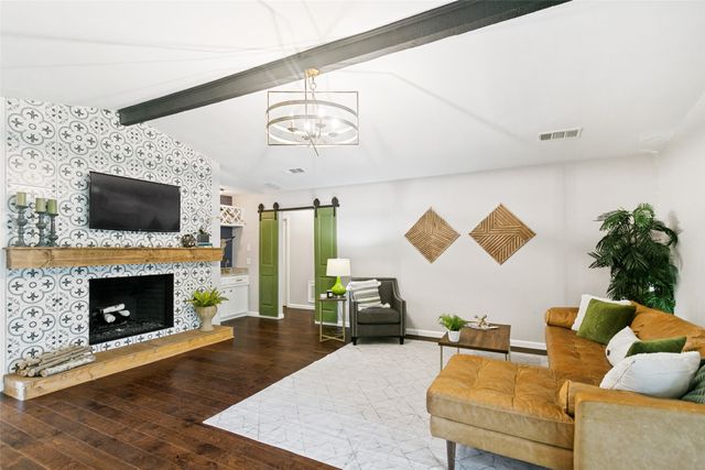 2904 Princeton Drive, Plano, TX 75075