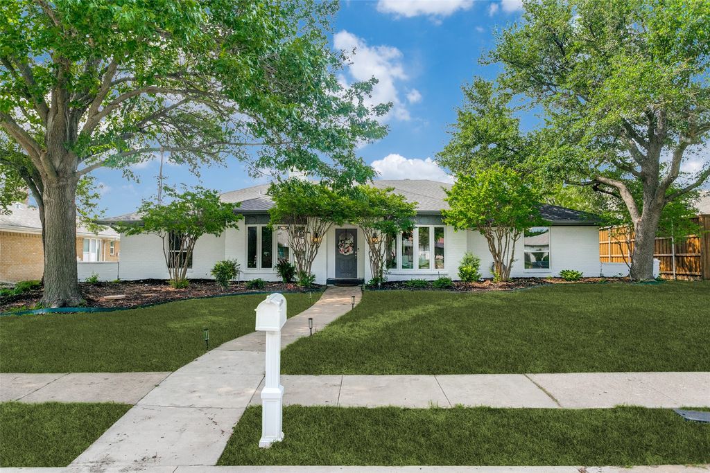 2904 Princeton Drive, Plano, TX 75075