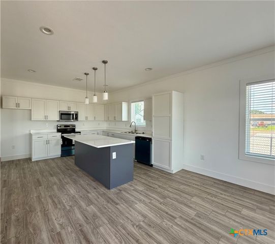 203 Villa Street, Cuero, TX 77954