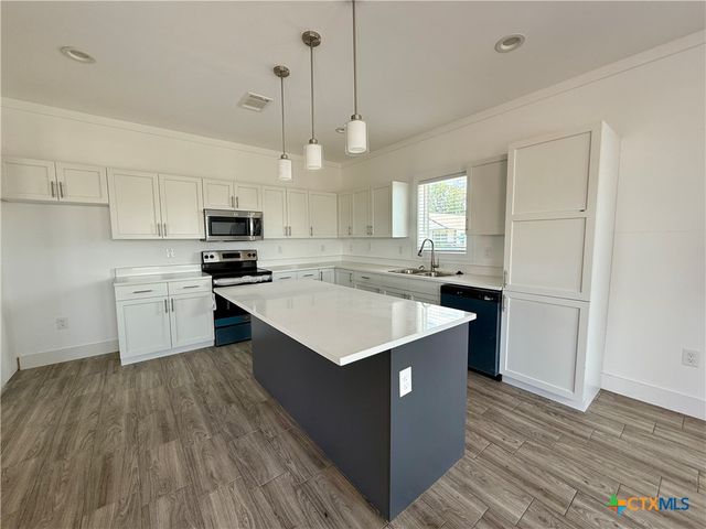 203 Villa Street, Cuero, TX 77954