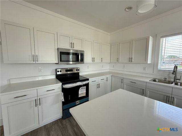 203 Villa Street, Cuero, TX 77954