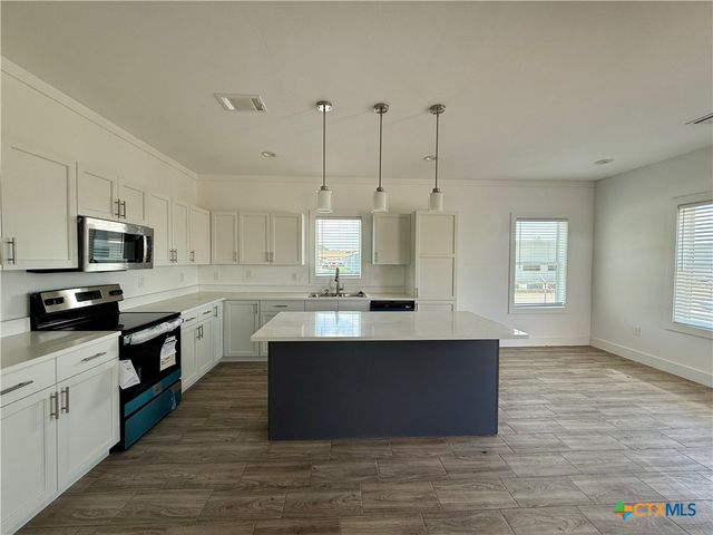 203 Villa Street, Cuero, TX 77954