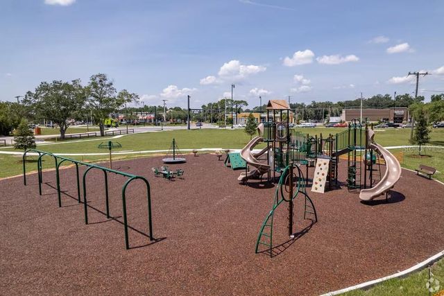 205 OAKLAND AVENUE, Sanford, FL 32773