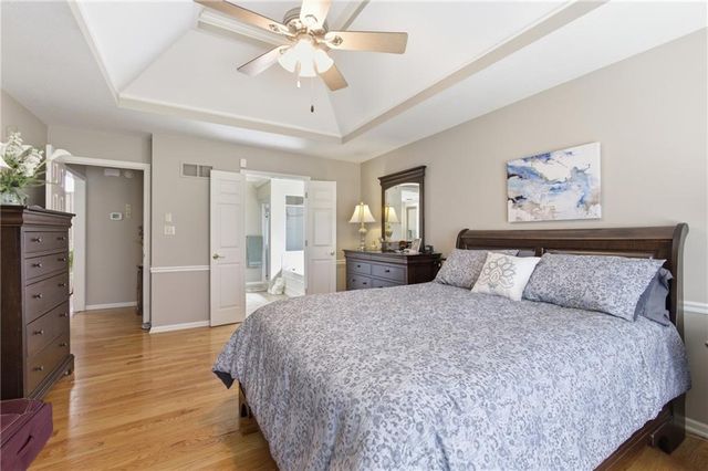 6906 N BELLEFONTAINE Avenue, Gladstone, MO 64119