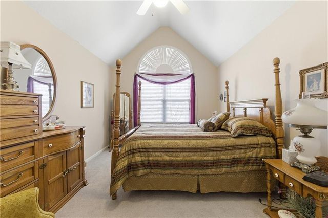 6906 N BELLEFONTAINE Avenue, Gladstone, MO 64119