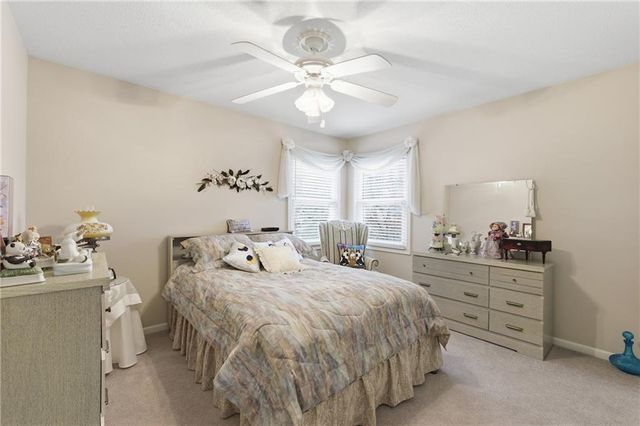 6906 N BELLEFONTAINE Avenue, Gladstone, MO 64119