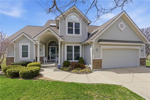 6906 N BELLEFONTAINE Avenue, Gladstone, MO 64119