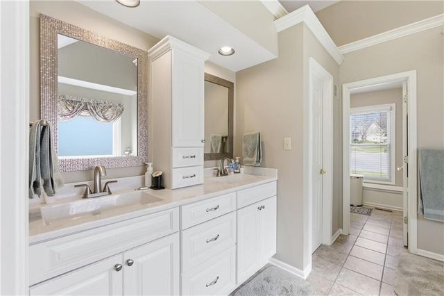 6906 N BELLEFONTAINE Avenue, Gladstone, MO 64119