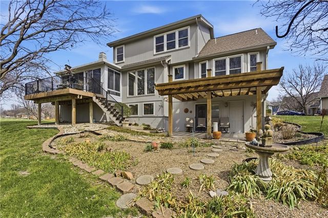 6906 N BELLEFONTAINE Avenue, Gladstone, MO 64119