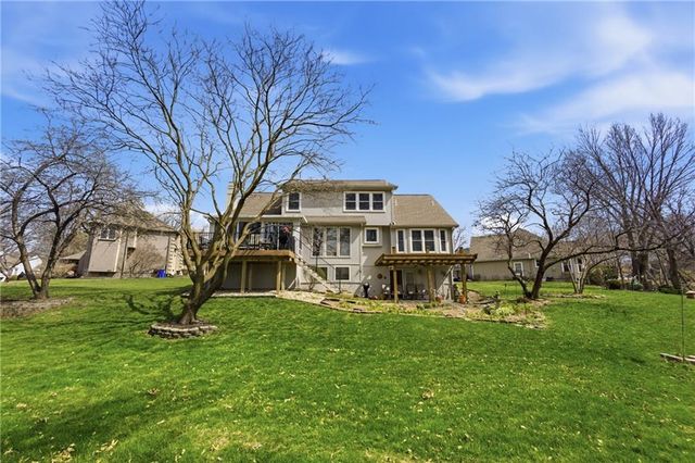 6906 N BELLEFONTAINE Avenue, Gladstone, MO 64119