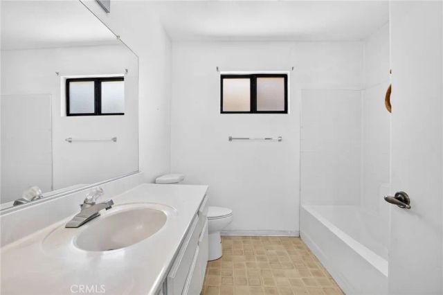 3033 W Fruitvale, Hemet, CA 92545