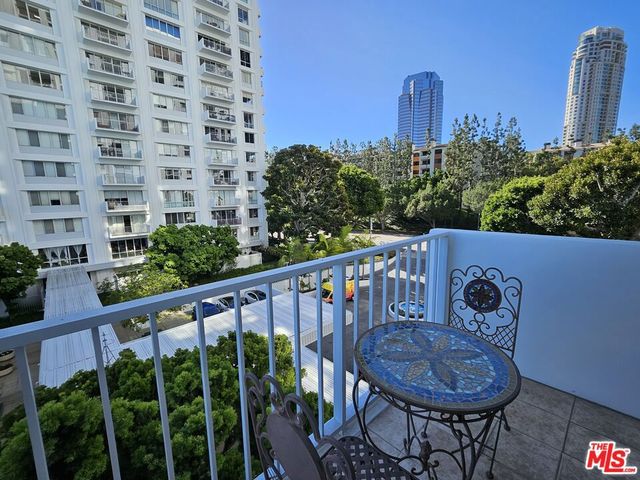 2160 Century 405, Los Angeles, CA 90067