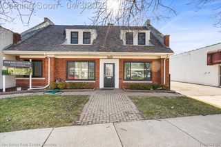 18514 Mack Avenue 101, Grosse Pointe Farms, MI 48236