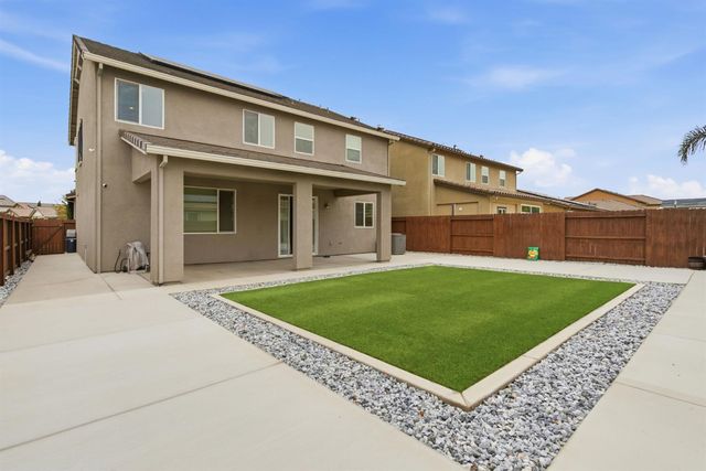 1653 Dairy Ln, Manteca, CA 95337