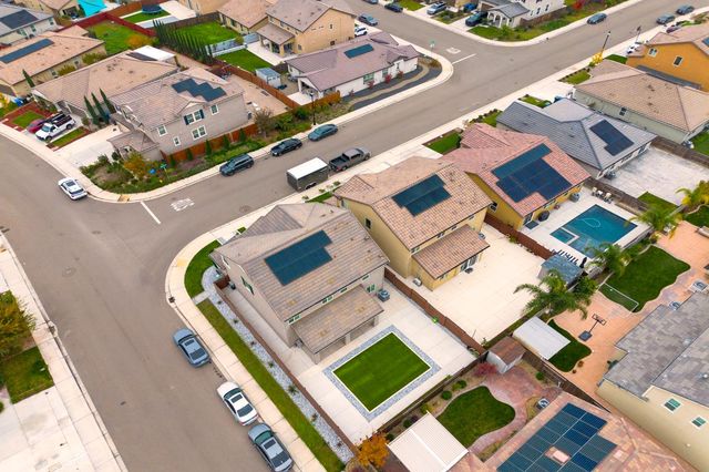 1653 Dairy Ln, Manteca, CA 95337