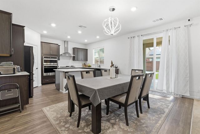 1653 Dairy Ln, Manteca, CA 95337