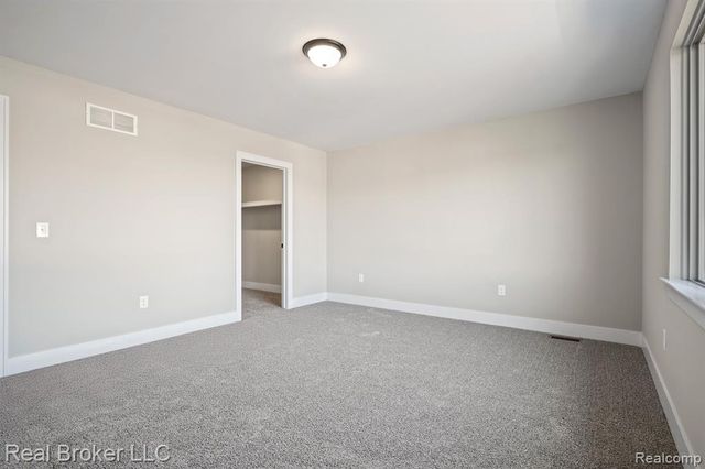 35689 Windridge Drive, New Baltimore, MI 48047