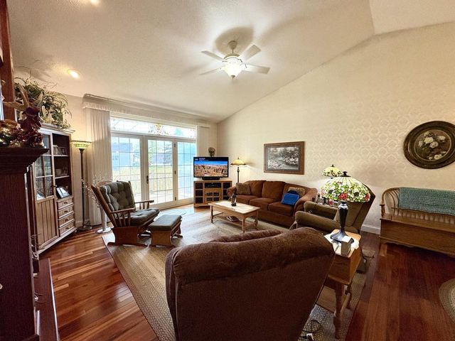 506 Green Coulee ROAD, Onalaska, WI 54650