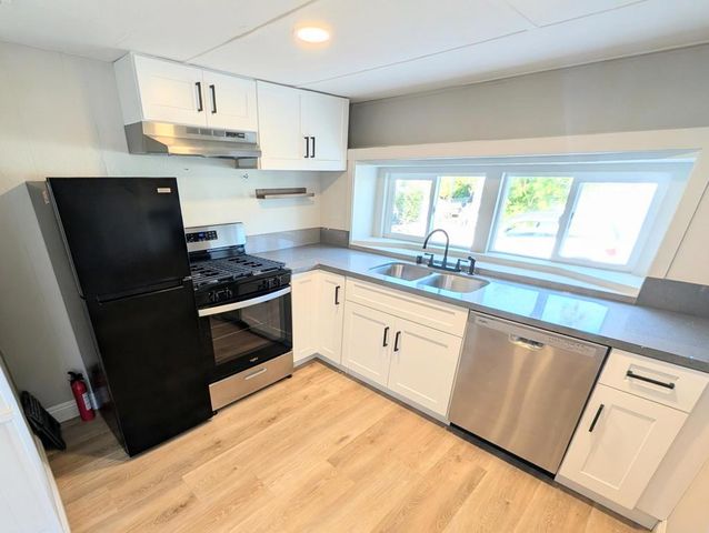 19 Lazy B Drive, Palm Desert, CA 92260