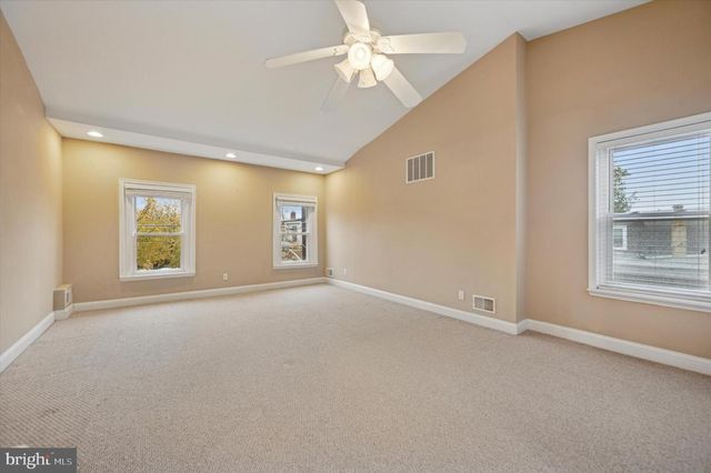 4383 MANAYUNK AVE, Philadelphia, PA 19128