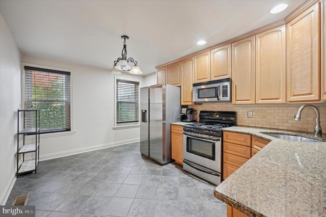 4383 MANAYUNK AVE, Philadelphia, PA 19128