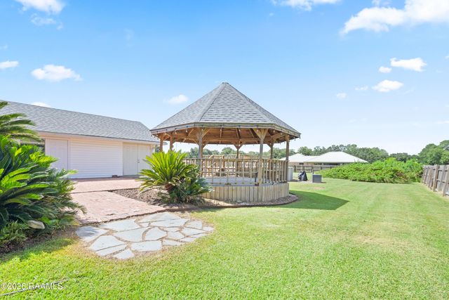817 Cemetery Road, St. Martinville, LA 70582