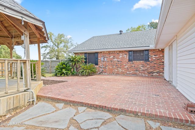 817 Cemetery Road, St. Martinville, LA 70582